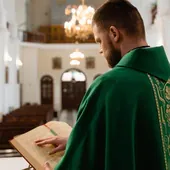 Lo que cobran los curas en España: este es su sueldo medio