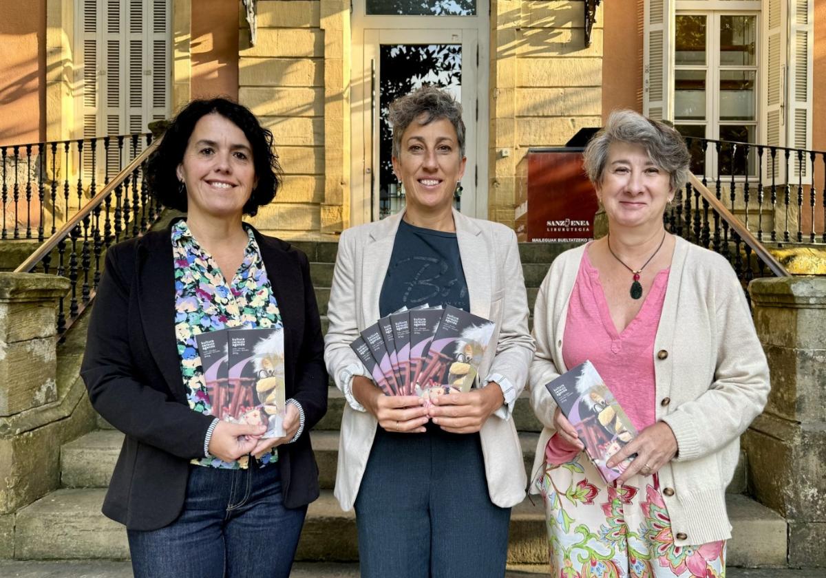 Nagore Irastorza, Irune Urbieta y Myriam Gonzalez Txabarri, presentando la programación cultural de otoño.