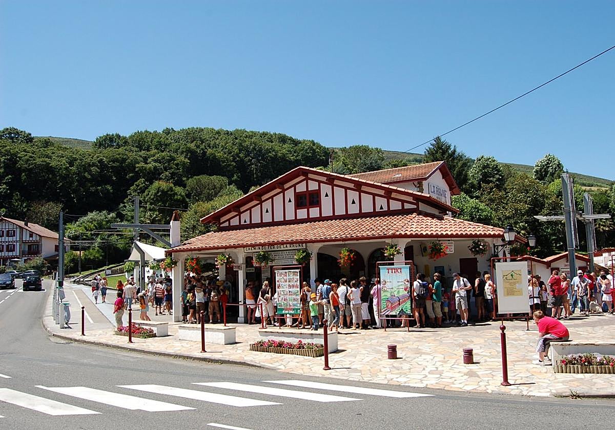 Salida. El tren parte de la estación de Saint Ignace. situada en la localidad de Sara, cada cuarenta minutos.
