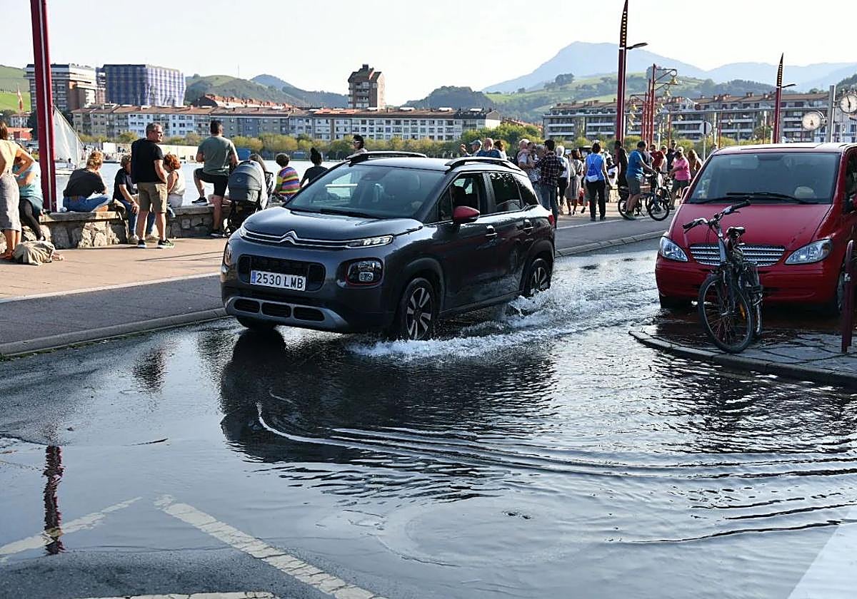 Al aviso amarillo por mareas vivas se le suma otro por fuertes precipitaciones que empañará el fin de semana