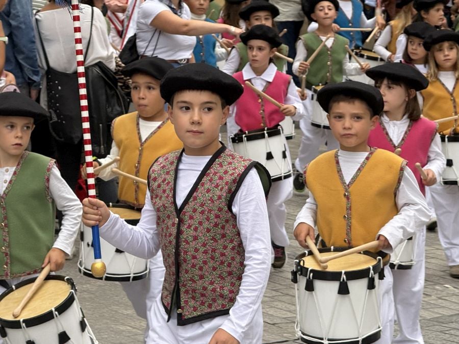 Oñati da la bienvenida a los txantxikis