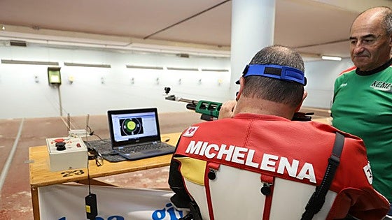 Tiro neumático, un deporte que engancha
