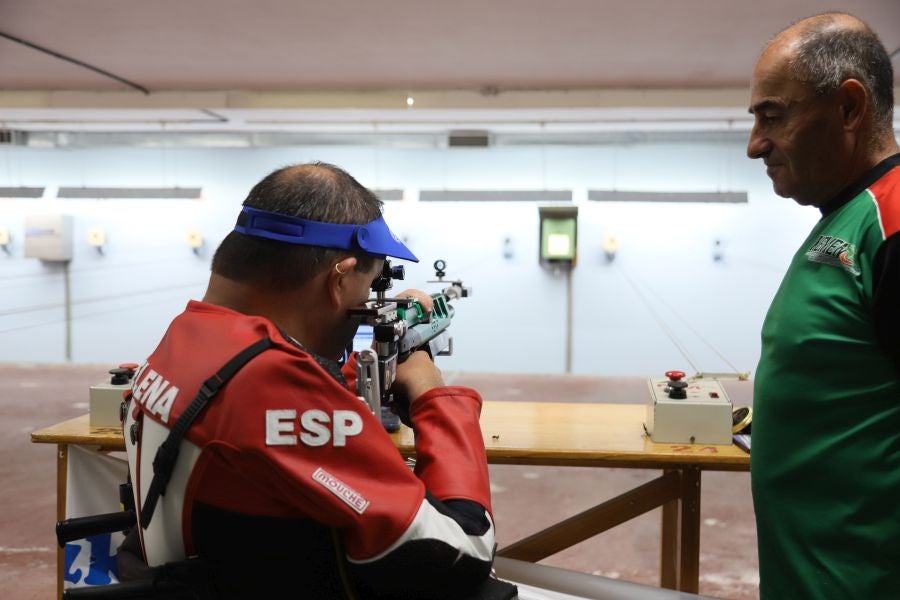 Tiro neumático, un deporte que engancha