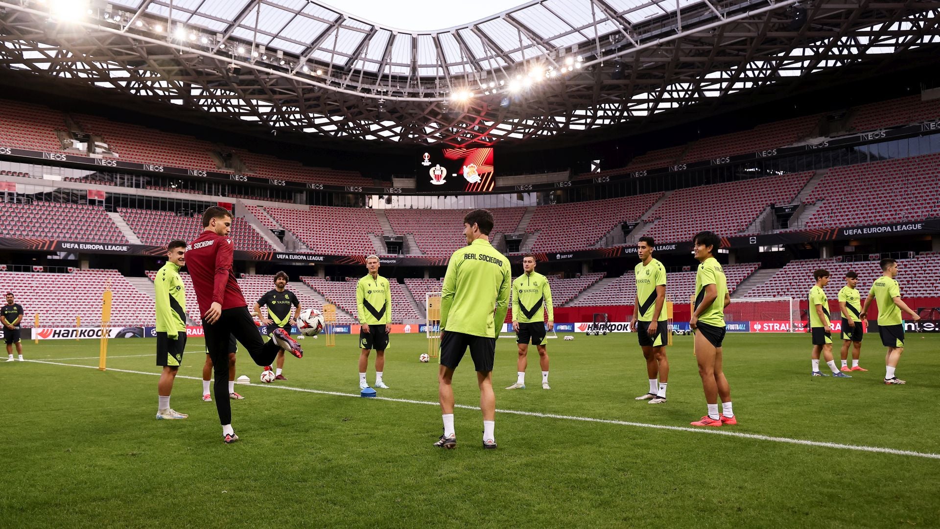 El entrenamiento de la Real en el Allianz Riviera