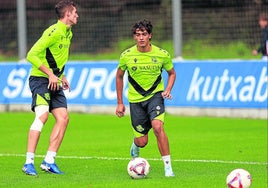 Álex Marchal, en unentrenamiento en Zubieta