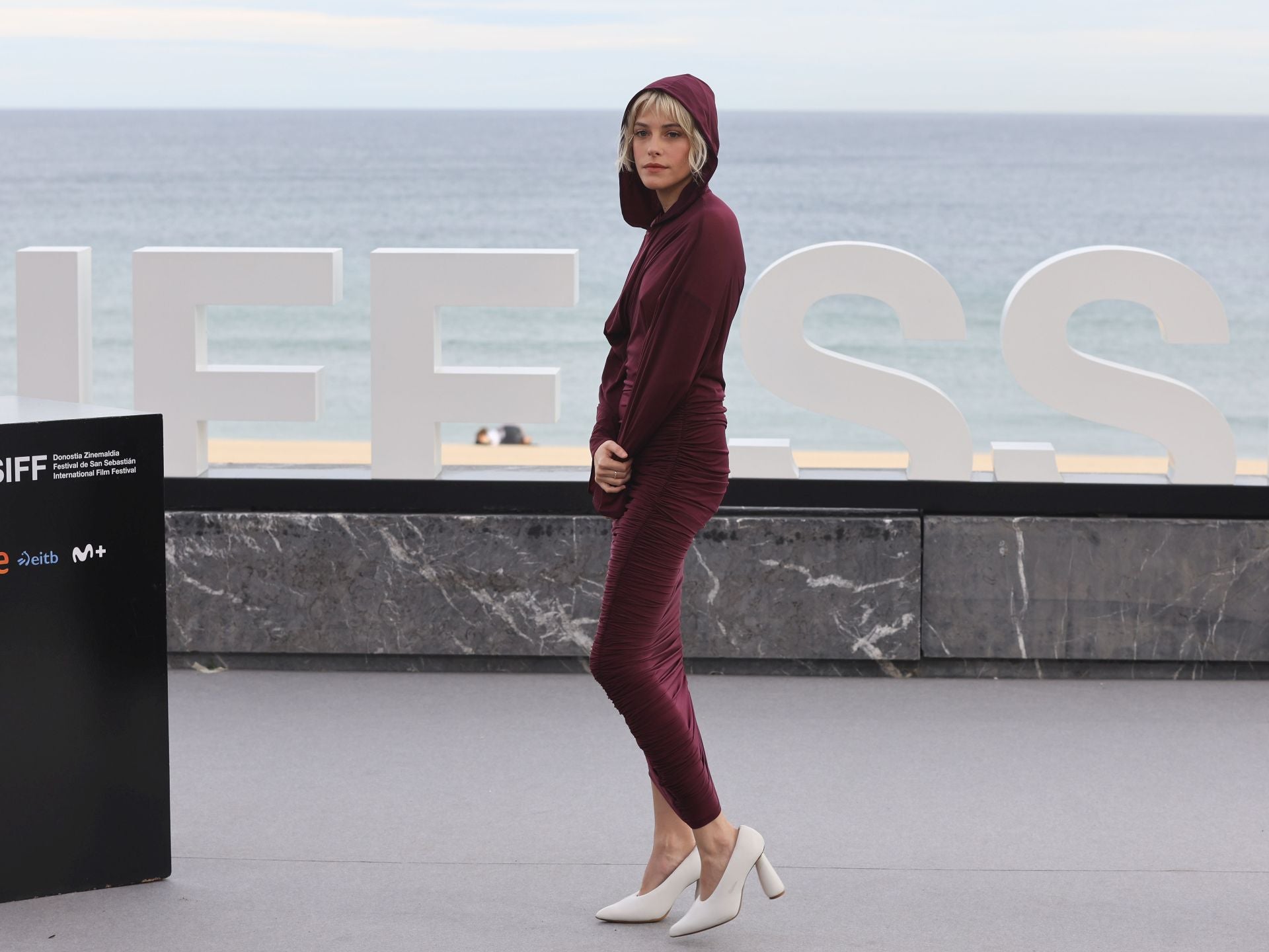 El look oscuro de Ester Expósito para presentar &#039;El Llanto&#039; en San Sebastián