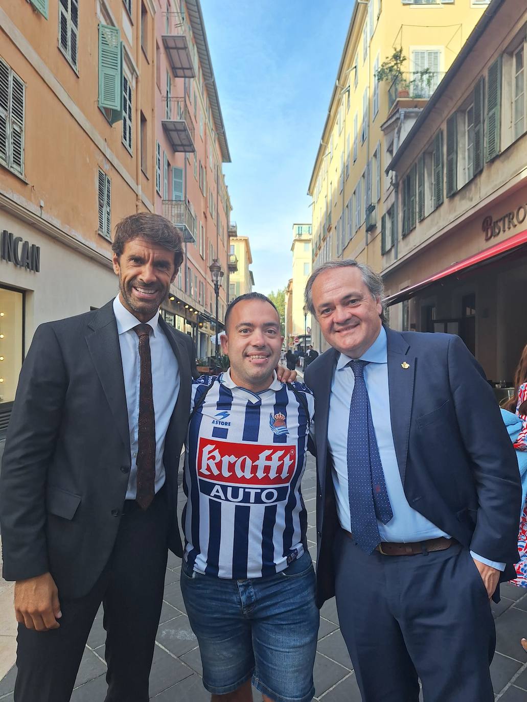 Pinceladas txuri-urdin en la Costa Azul