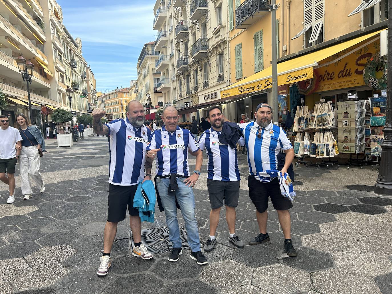 Pinceladas txuri-urdin en la Costa Azul