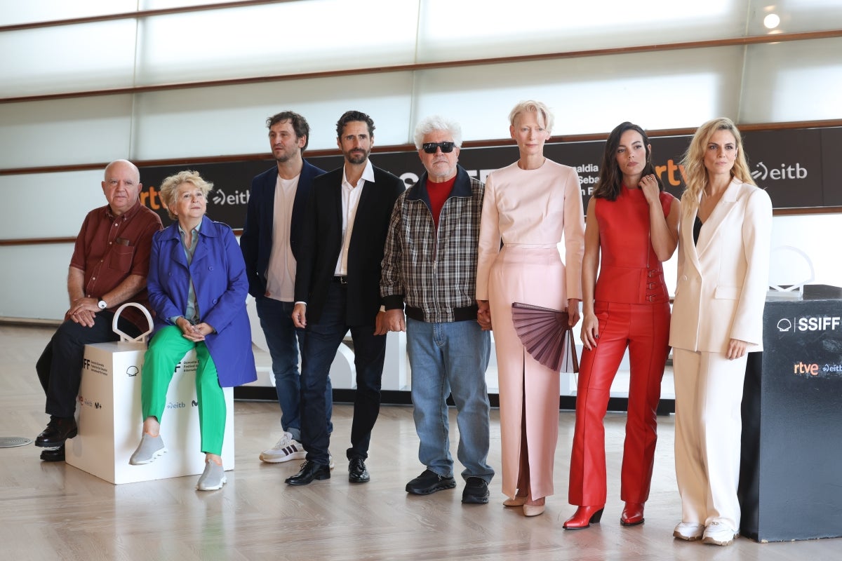 Almodóvar presenta en Donostia &#039;La habitación de al lado&#039;