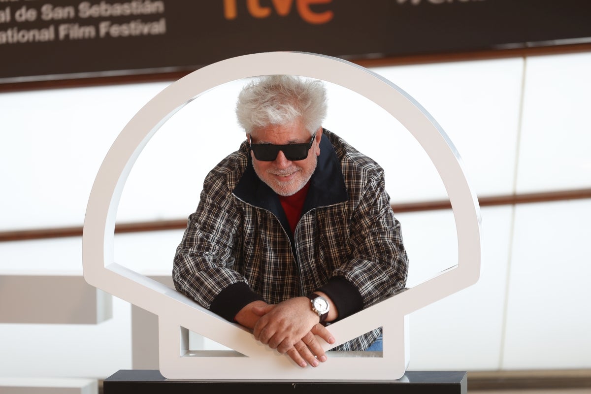 Almodóvar presenta en Donostia &#039;La habitación de al lado&#039;