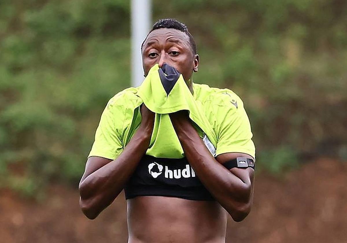 Sadiq Umar aspira a volver enfundarse la zamarra txuri urdin en el partido contra el Valencia