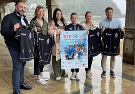 Jon Ander Alberdi, Karmele Segura, Irati Sesma, Ane Arozena, Arantxa Armendariz e Inaxio Illarramendi en la presentación.