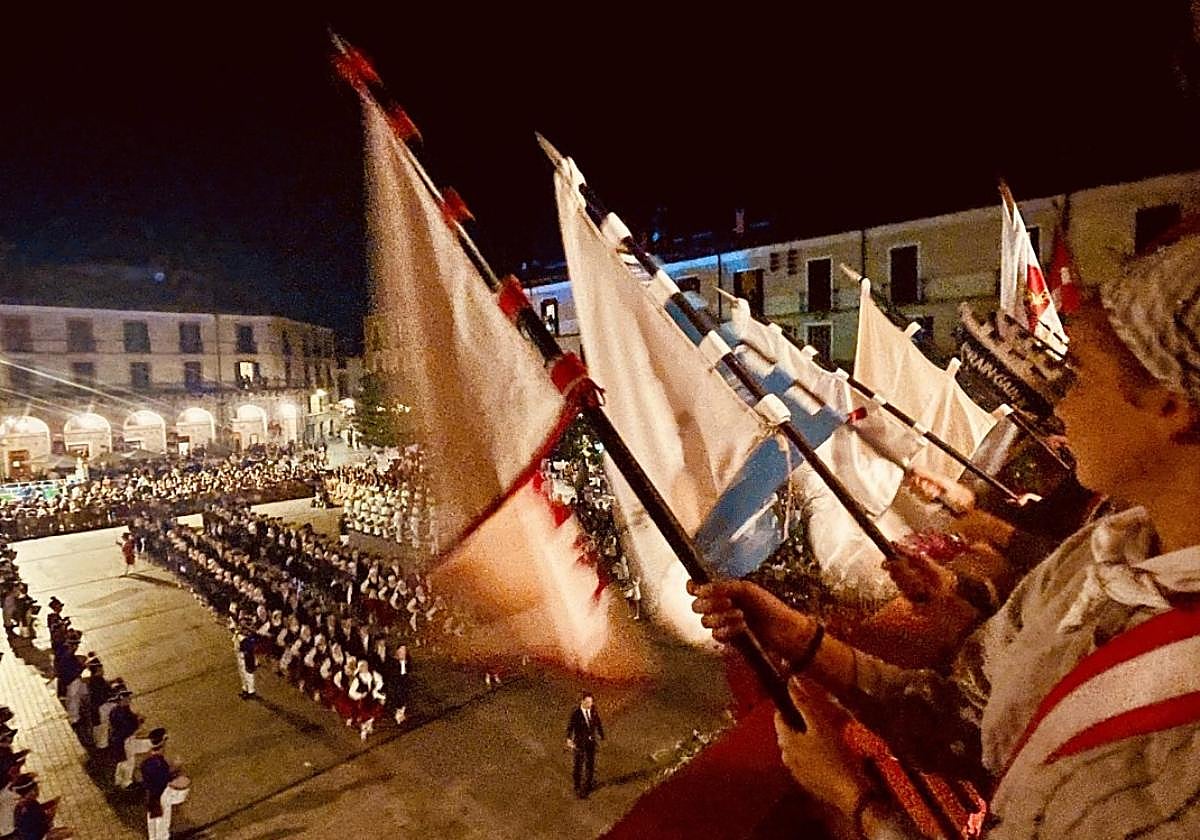 La tamborrada arrancará a las 22.30 y finalizará hacia la medianoche tras el alarde final en la plaza.