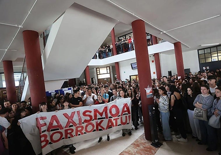 La UPV aparta al profesor que sufrió un escrache, que no acude hoy a la Universidad