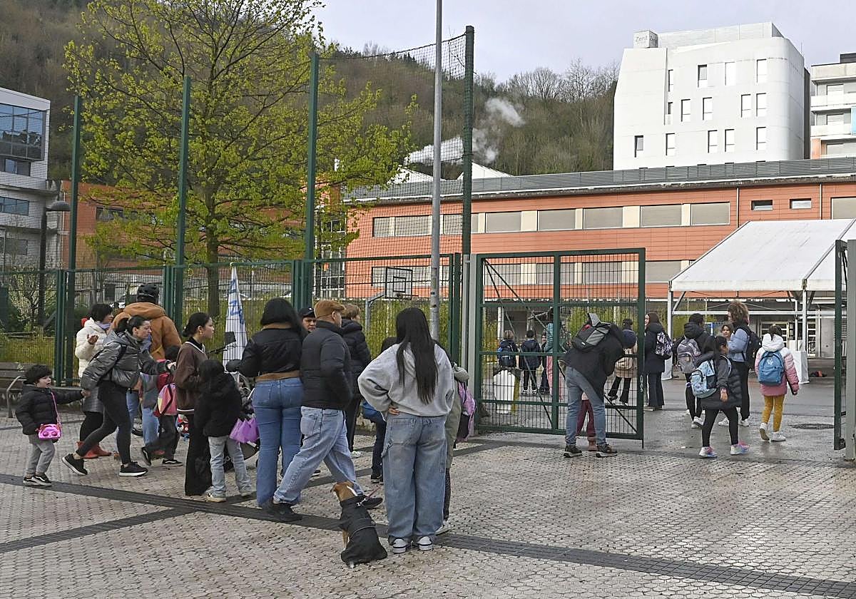 Entrada del edificio de Morlans del colegio Amara Berri de Donostia.