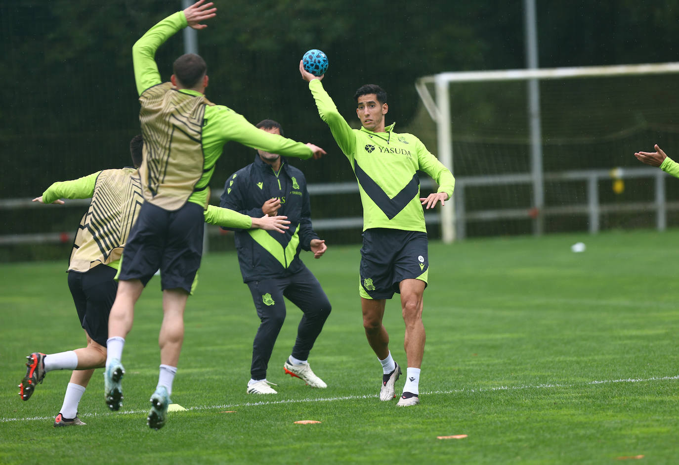 Balonmano para ensayar el estreno europeo en casa