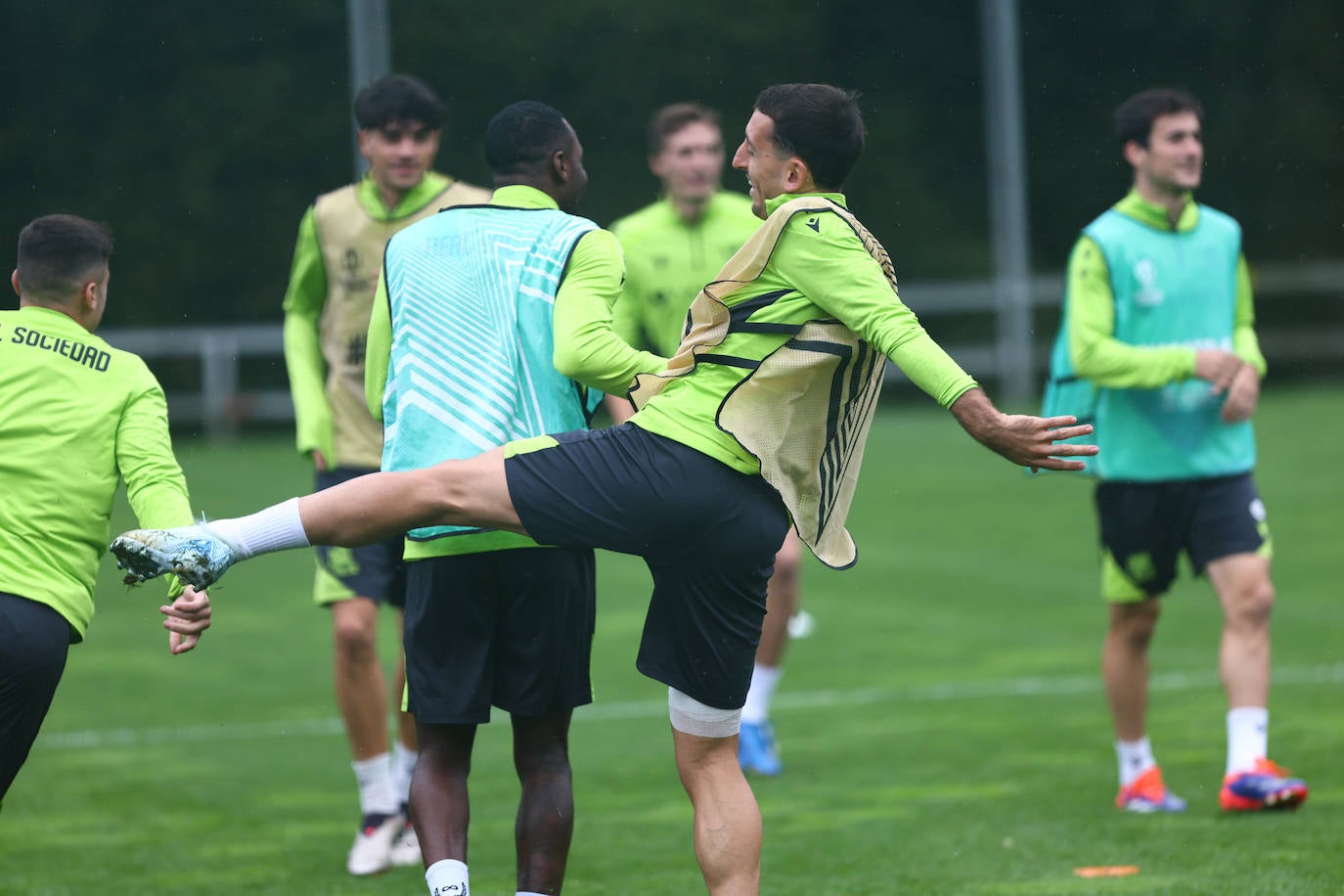 Balonmano para ensayar el estreno europeo en casa