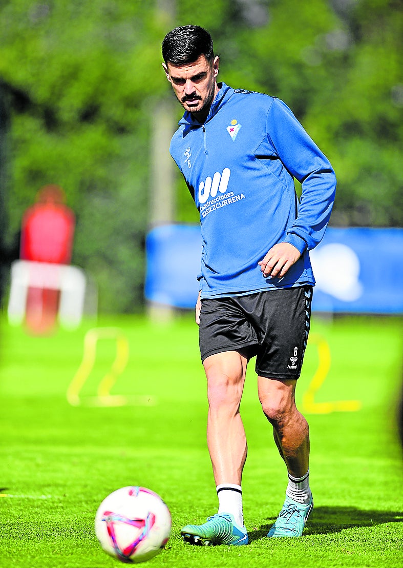 Sergio Álvarez, entrenándose en Atxabalpe.