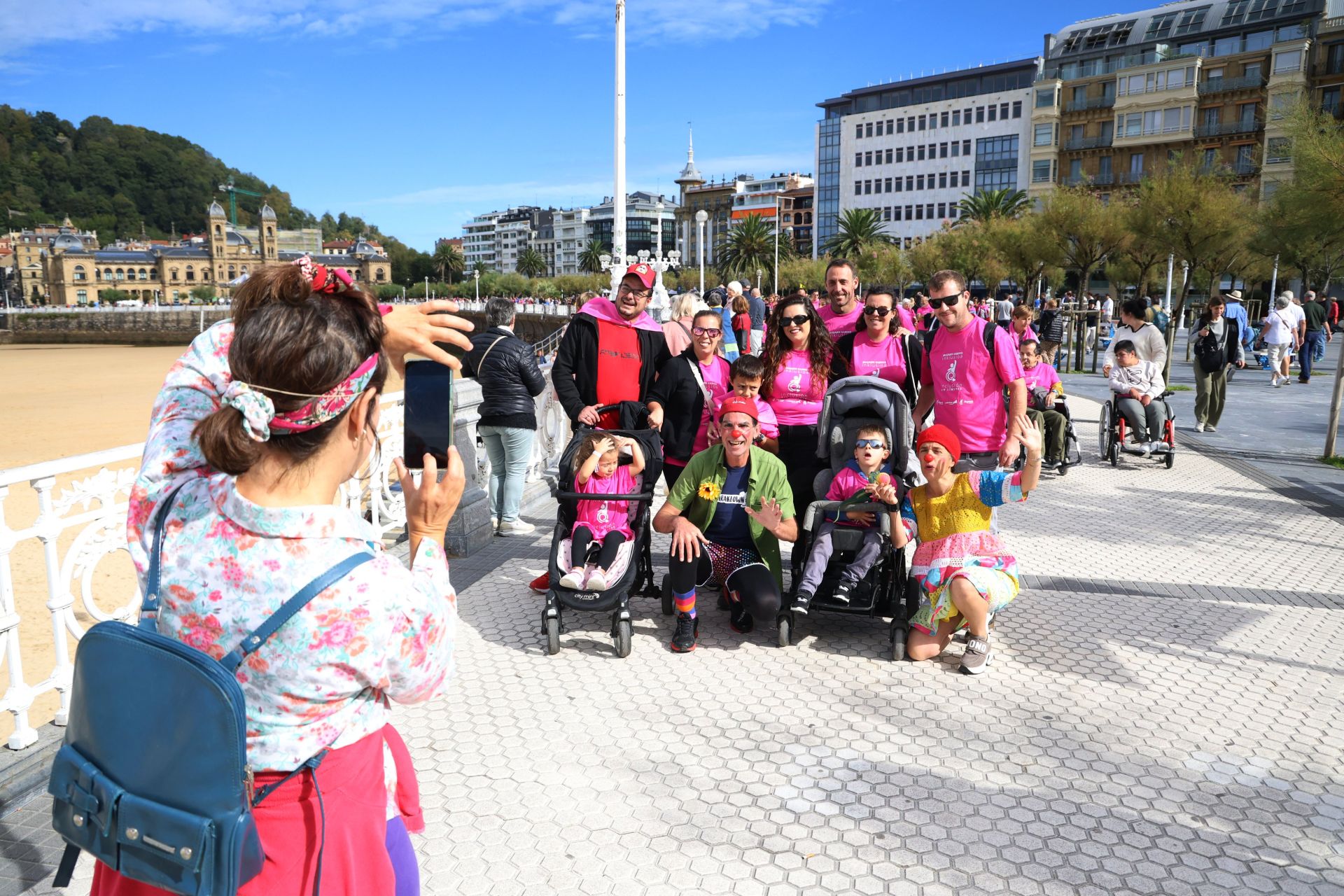 La marcha solidaria de la asociación Aspace en imágenes