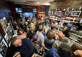 Bar Ezkurra de Gros el pasado 22 de septiembre en su fuesta de despedida.