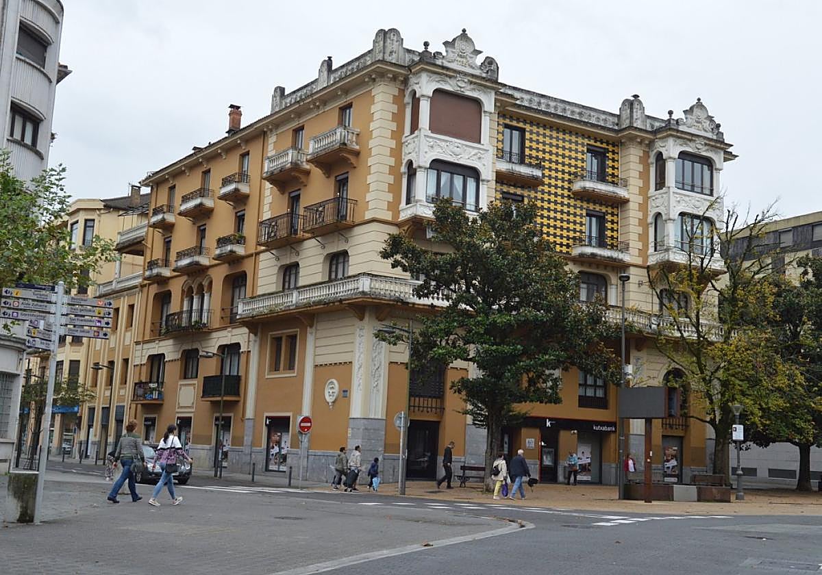En el paseo San Francisco se analizarán varios edificios, entre ellos, éste, el número 1.