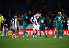 Kubo y Turrientes muestran su desolación tras perder ante el Anderlecht la semana pasada.