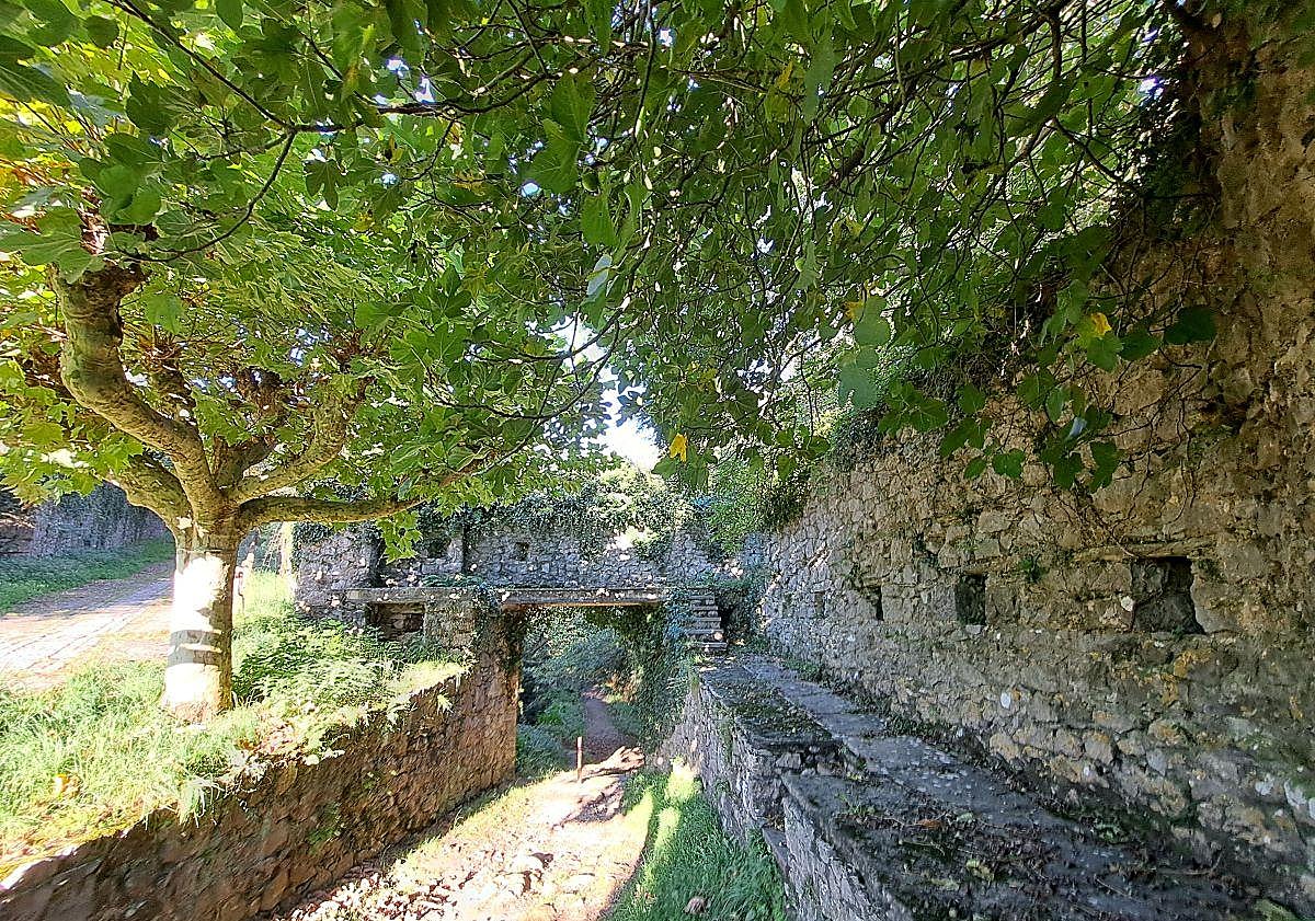 Imagen principal - Agerreburu: el mirador de Santa Bárbara