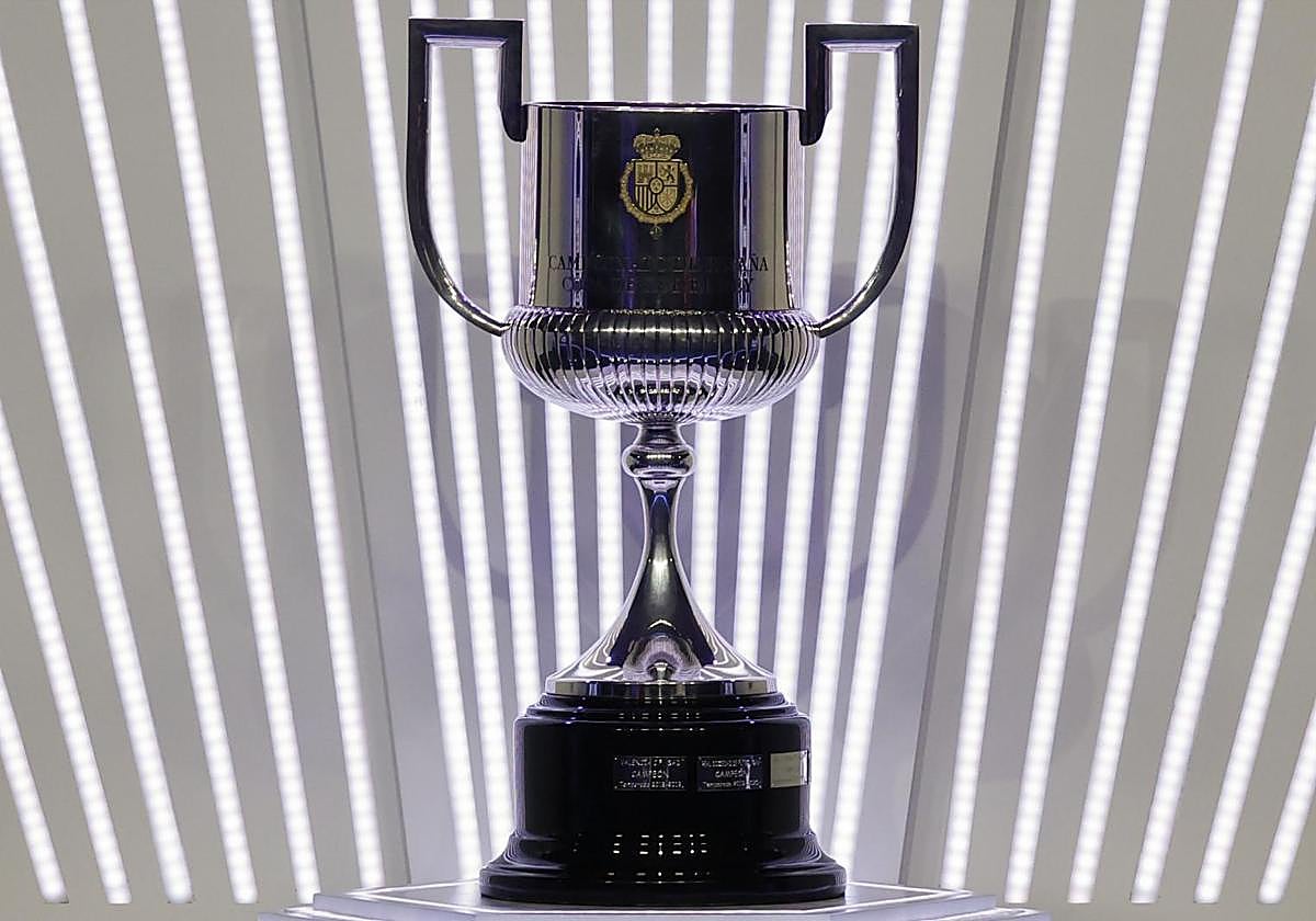 Copa que se llevará el ganador del torneo cuyo sorteo deparó el emparejamiento del Eibar con la UD Logroñes.