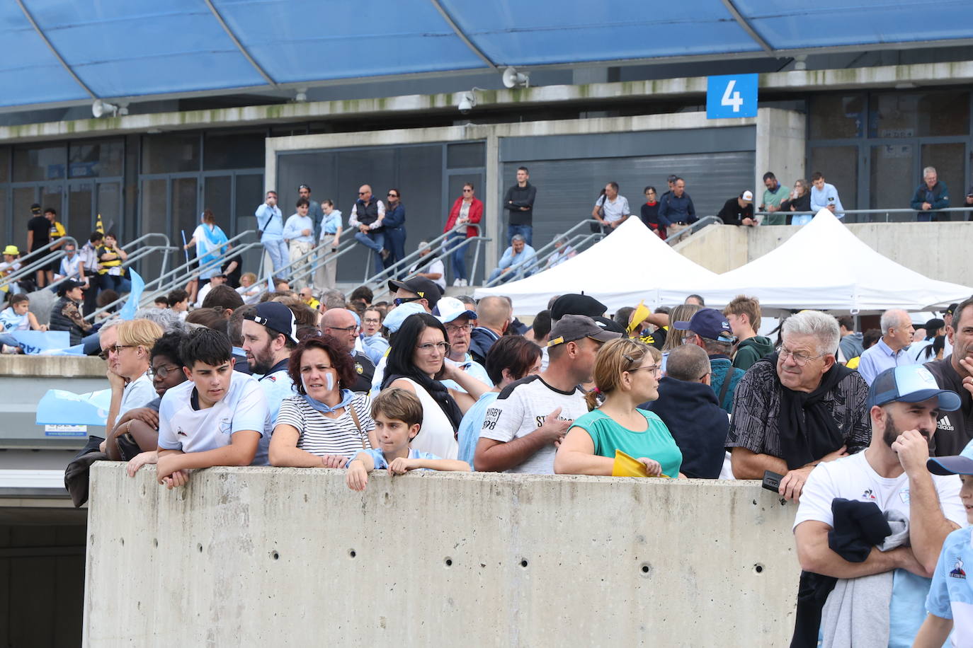 Fiesta del rugby francés en el estadio de Anoeta