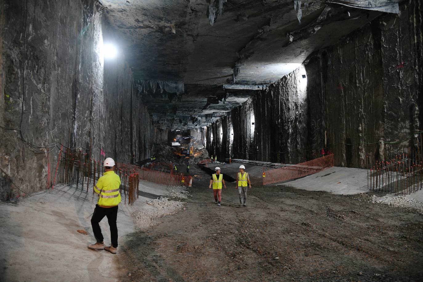 Así es la excavación del hueco que albergará la estación subterránea del Topo en Pasaia