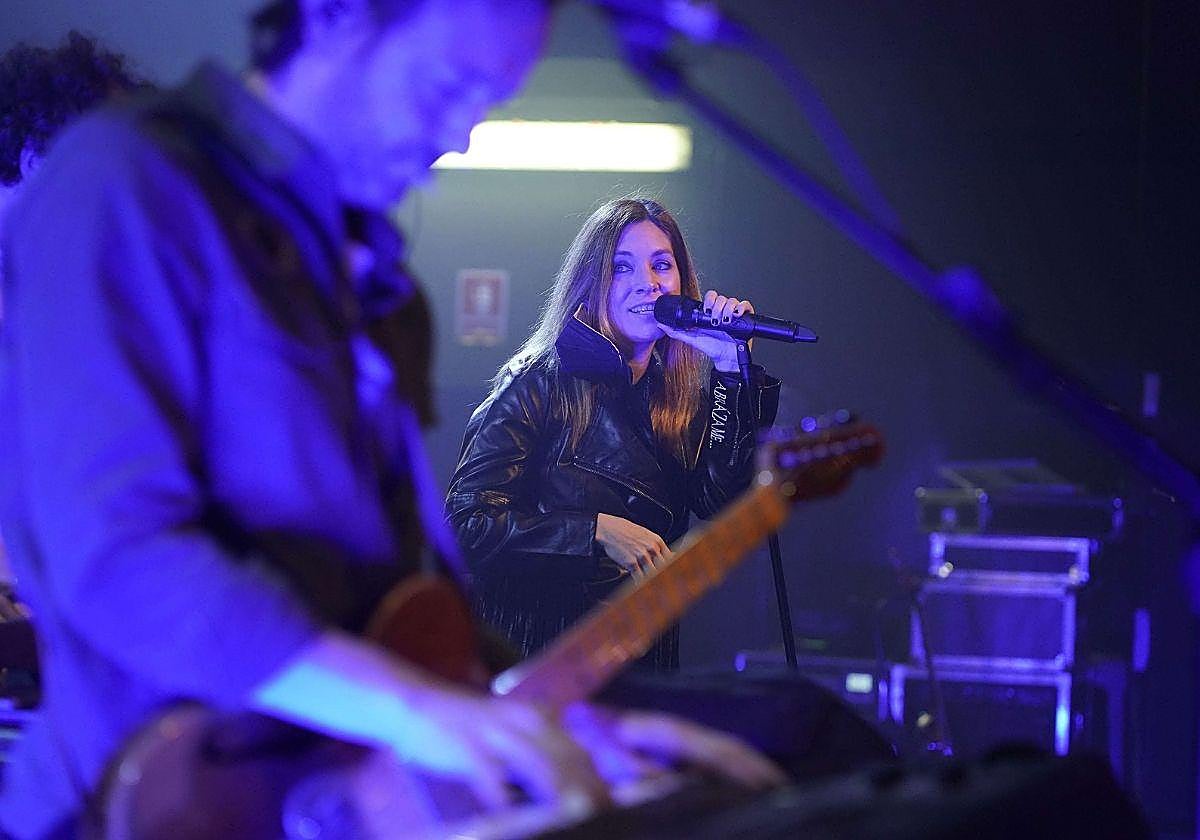 Leire Martínez, durante un ensayo de La Oreja de Van Gogh, en una imagen de archivo.