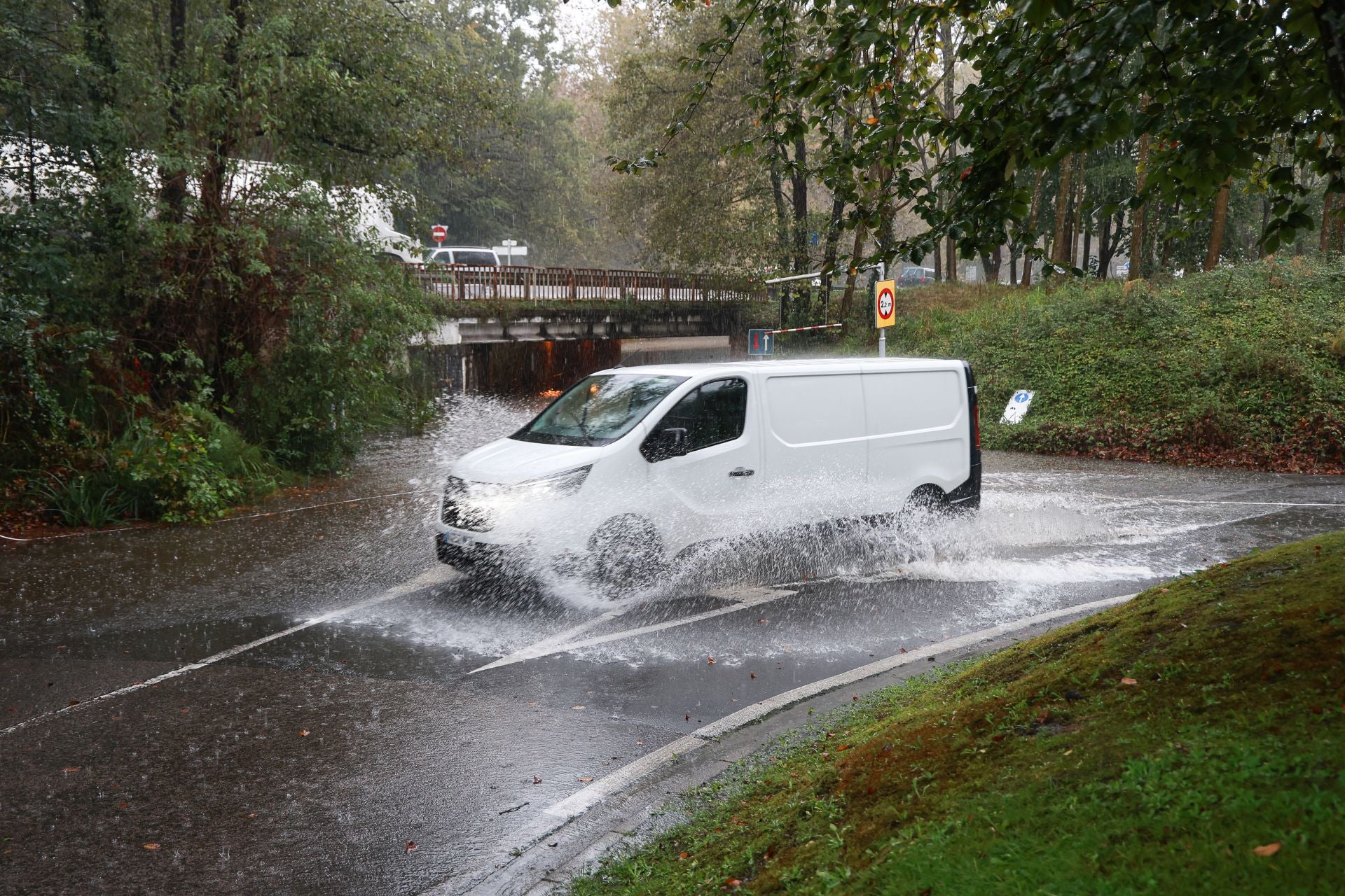 La lluvia hace estragos en el Bidasoa