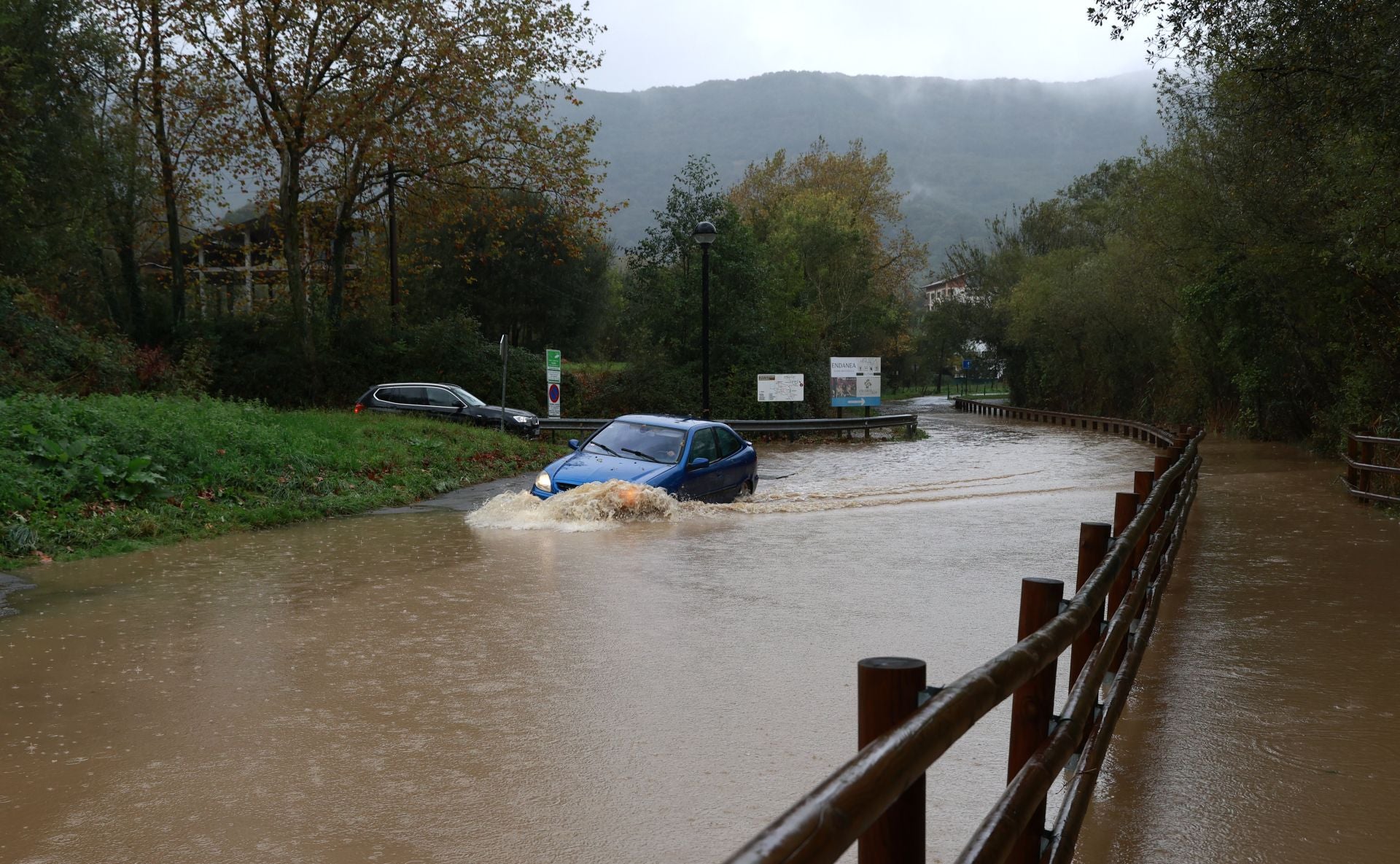 La lluvia hace estragos en el Bidasoa