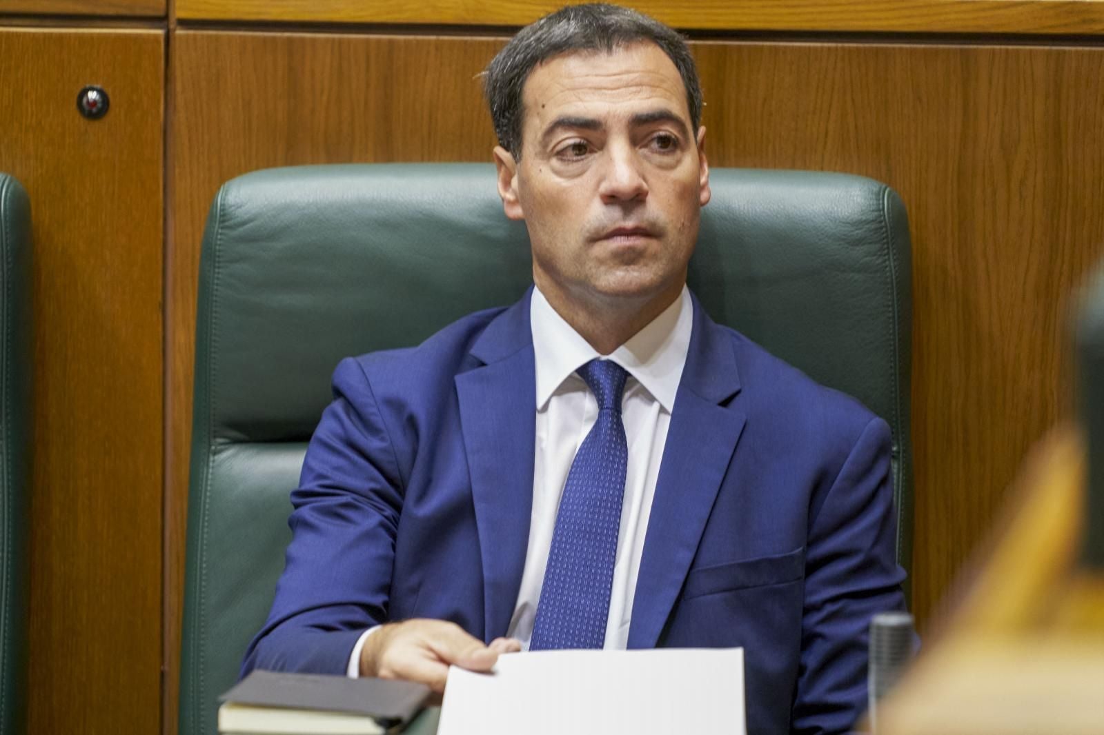 El lehendakari, Imanol Pradales, este jueves en el Parlamento Vasco.