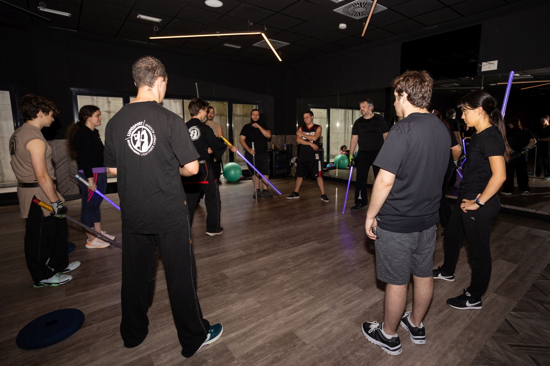 La lucha de espadas láser, en imágenes