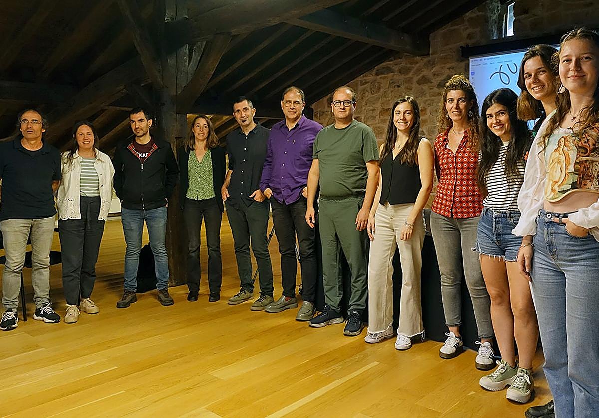 Euskaltzaindiak bost ikerketa saritu ditu