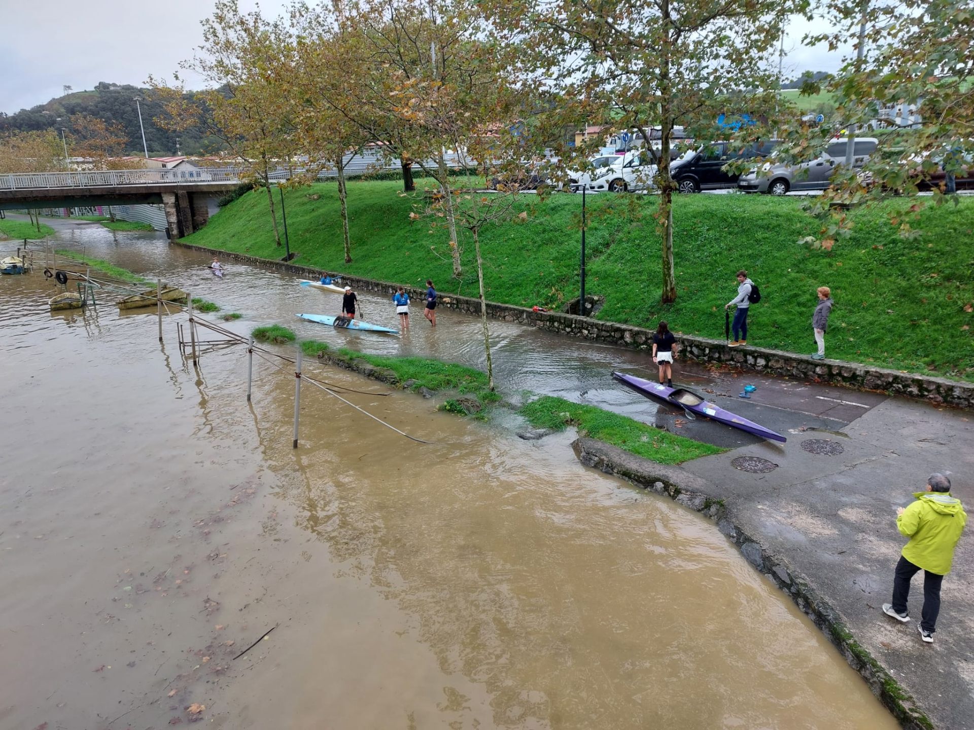 Las fuertes lluvias dejan inundaciones en Zumaia