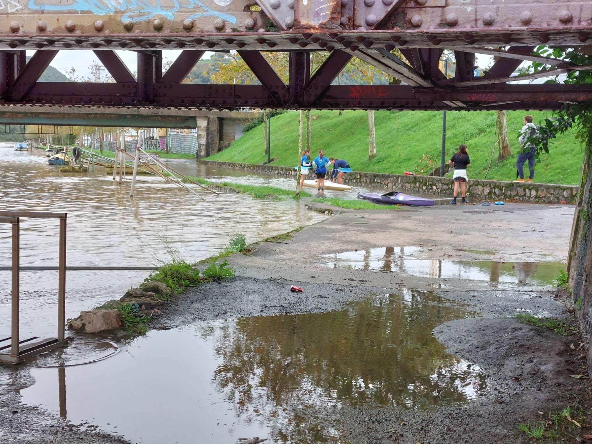 Las fuertes lluvias dejan inundaciones en Zumaia