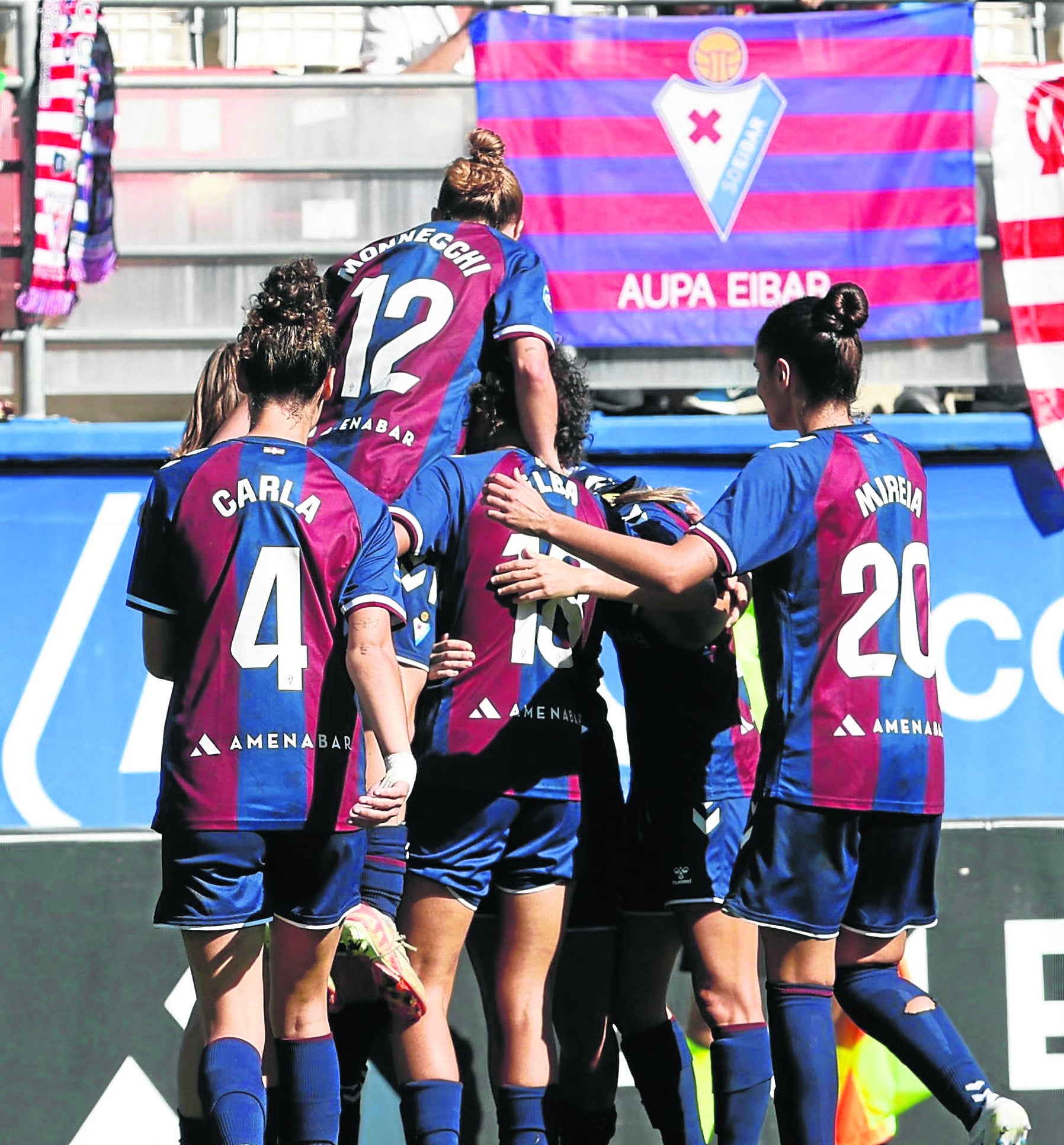 El equipo celebra el tanto de Arene Altonaga frente al Athletic en la pasada jornada.