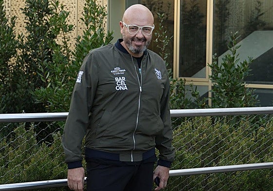 Andrés Torres posa fuera del Basque Culinary Center.