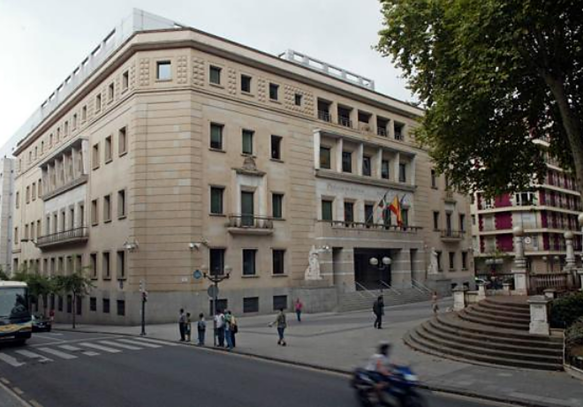 Exterior del Tribunal Superior de Justicia del País Vasco