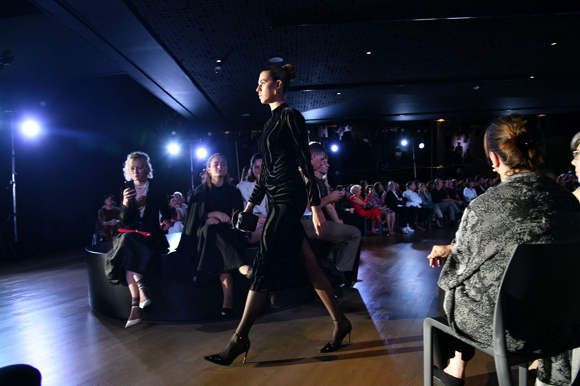 El desfile de Nicolás Montenegro en el Museo Balenciaga