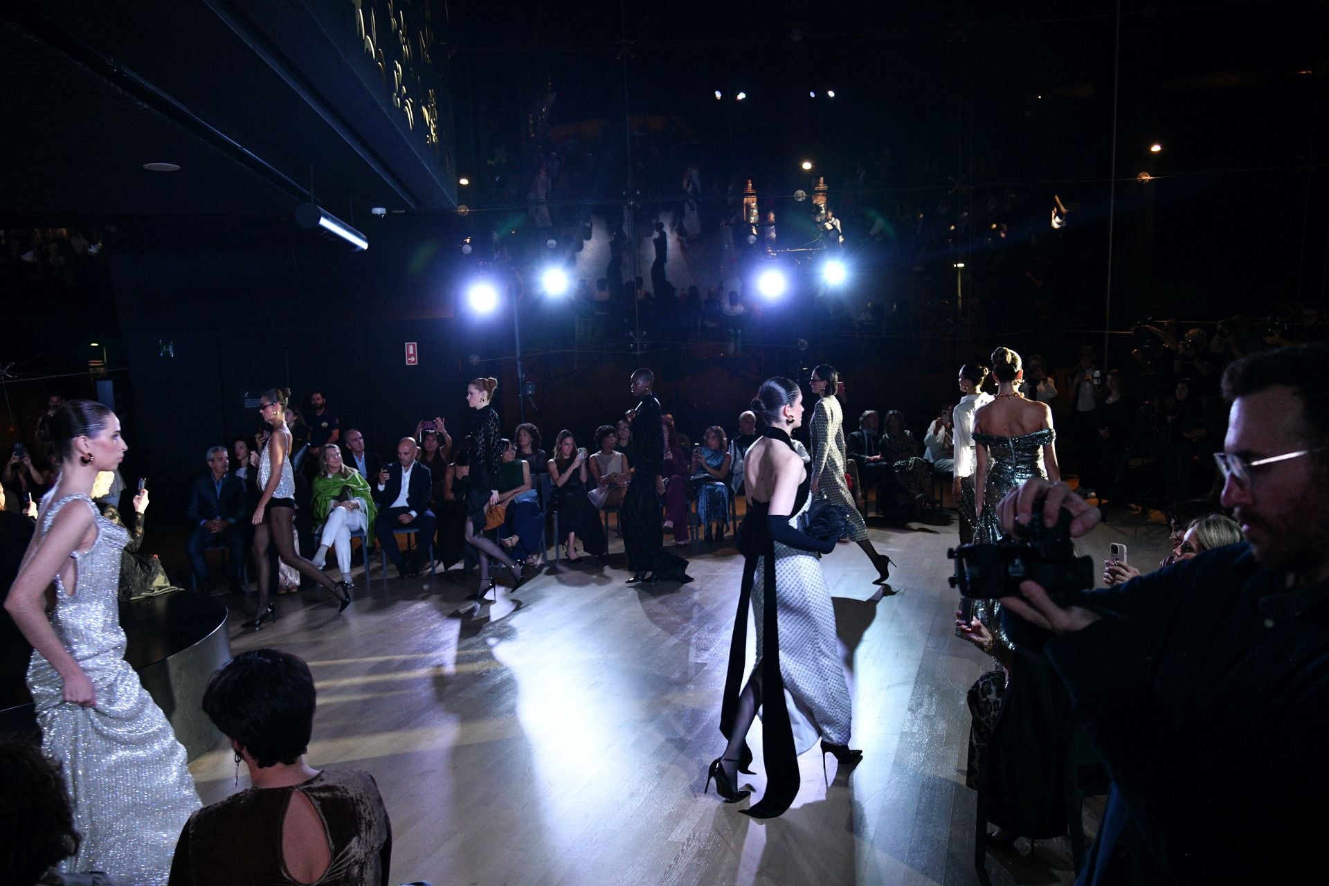 El desfile de Nicolás Montenegro en el Museo Balenciaga