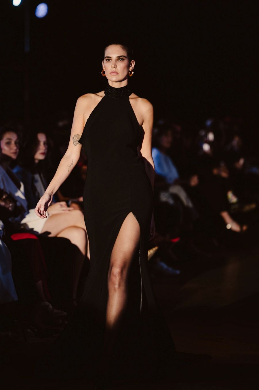 Desfile de Nicolás Montenegro en el Museo Balenciaga