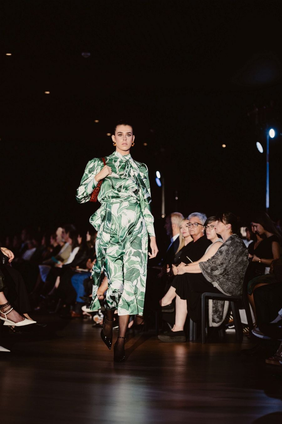 Desfile de Nicolás Montenegro en el Museo Balenciaga