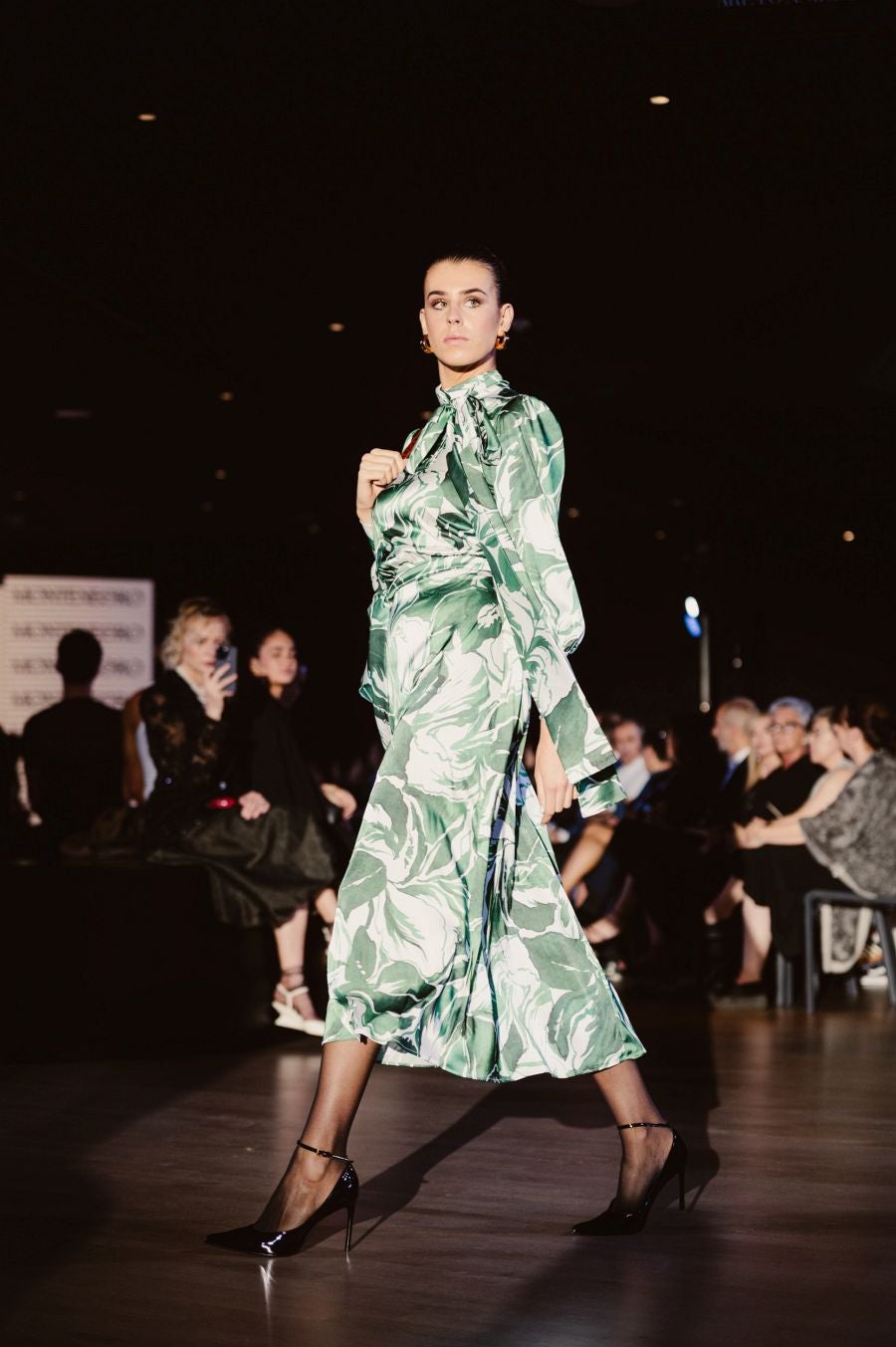 Desfile de Nicolás Montenegro en el Museo Balenciaga