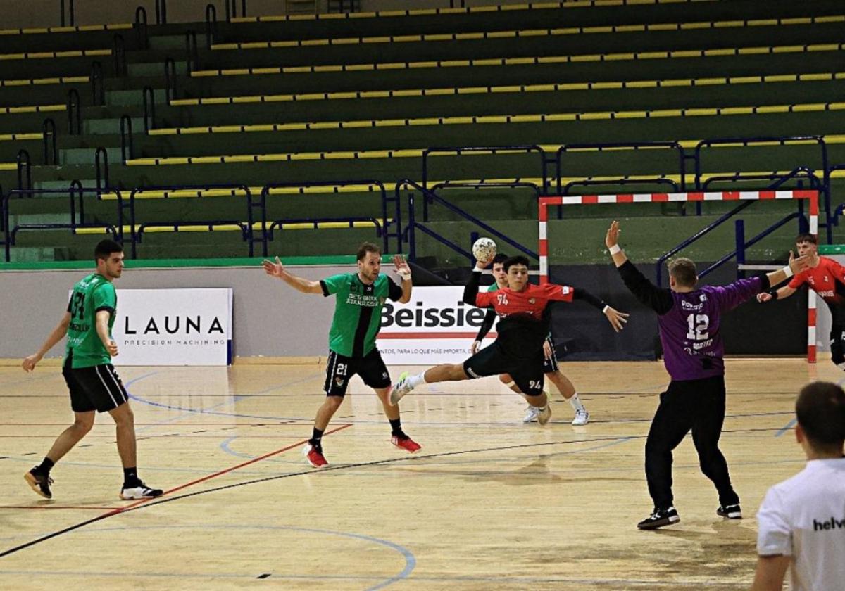 Los aficionados podrán disfrutar de buen balonmano en el polideportivo de Galtzaraborda.