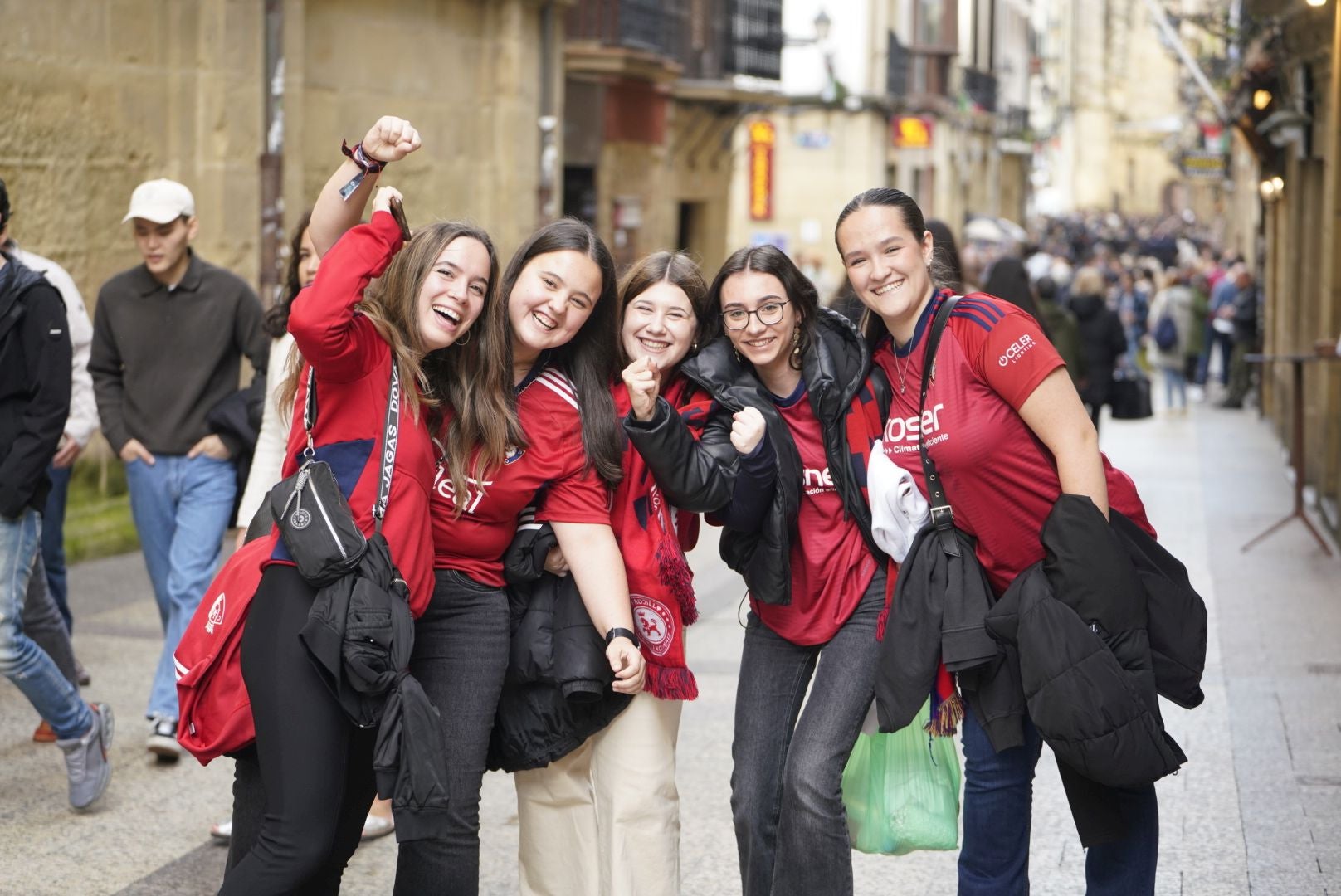Así han vivido la previa del partido en Donostia los aficionados de Osasuna