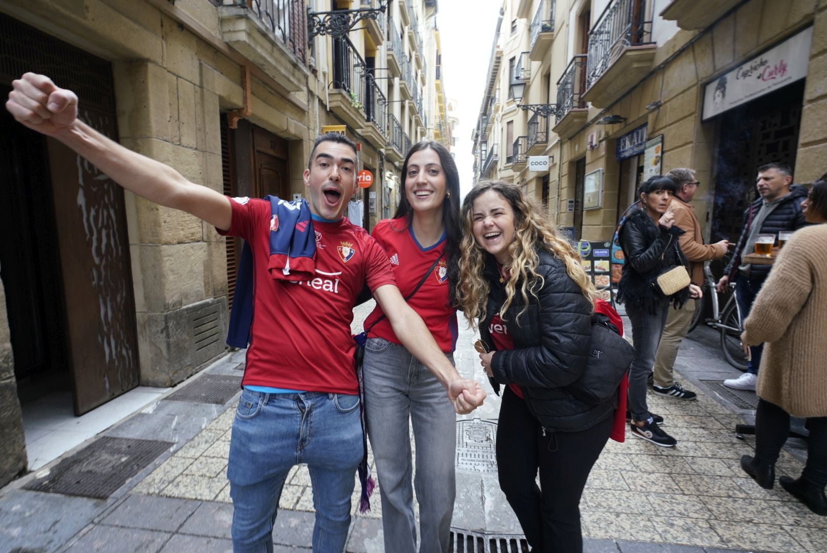 Así han vivido la previa del partido en Donostia los aficionados de Osasuna