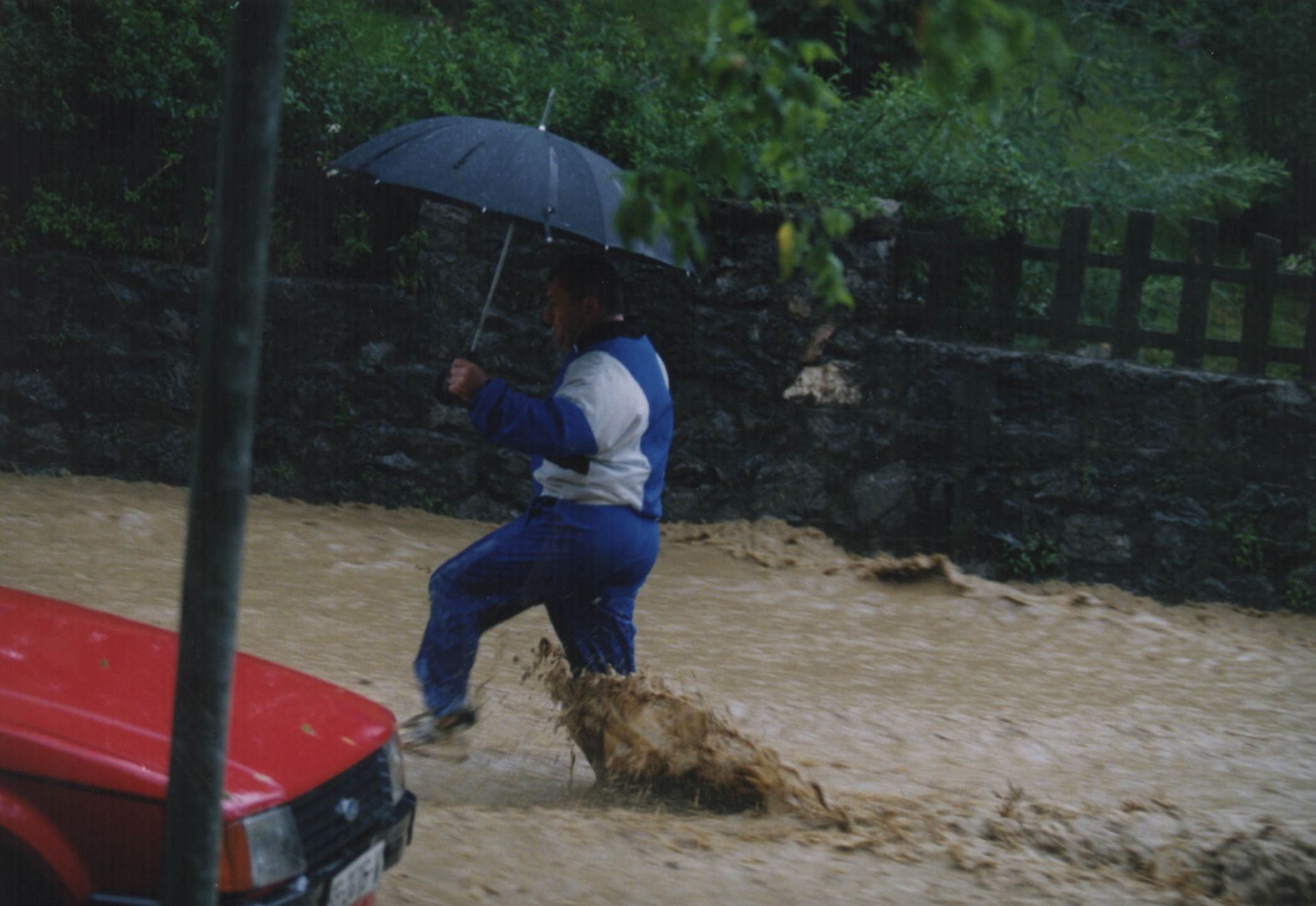 Las imágenes de la histórica tromba de agua que anegó Gipuzkoa en junio de 1997